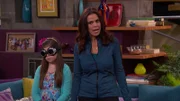 L-R: Nora Thunderman (Addison Riecke), Barbara "Barb" Thunderman (Rosa Blasi)