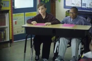 Gespannt folgen Malcolm (Frankie Muniz, l.) und Stevie (Craig Lamar Traylor, r.) dem Unterricht ...