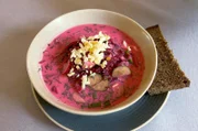 In Spanien serviert Jordi Fischsuppe.