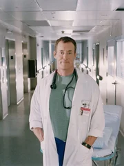 John C. McGinley (Dr. Phil Cox).