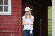 Amy (Amber Marshall) macht Fortschritte in der Arbeit mit einem traumatisierten Polizeipferd.