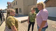 Silvia macht ihren jüngsten Estefania und Loredana eine Ansage. Die beiden hängen nur noch an ihren Handys und bekommen nichts mehr von ihrer Umwelt mit.