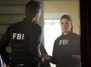 Special Agent Stuart Scola (John Boyd, l.); Special Agent Maggie Bell (Missy Peregrym, r.)