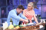 Philipp Boy und Moderatorin Ruth Moschner.