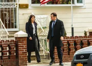 Wenn der Verdächtige das Mordopfer als Hure bezeichnet, dann besteht kein Zweifel, was er von Maria (Marisa Ramirez, l.) hält. Danny (Donnie Wahlberg, r.) ist außer sich ...