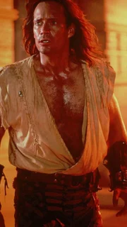 Hercules (Kevin Sorbo) begibt sich auf die Suche nach den verschwundenen griechischen Göttern in eine Parallelwelt, wo er auf Iolaus ängstliches Alter Ego stößt und wo Nebula als Herrscherin dieser Welt ein blutiges Regiment führt.