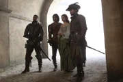 (v.l.n.r.) Porthos (Howard Charles); D'Artagnan (Luke Pasqualino); Céline (Holly Earl); Aramis (Santiago Cabrera)