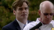 Frederick Barnes (Robert Sean Leonard, l.)