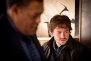 War der Serienkiller tatsächlich in Jack Crawfords (Laurence Fishburne, l.) Haus? Will Graham (Hugh Dancy, r.) ist fest davon überzeugt ...