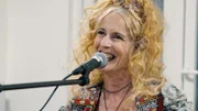 Jodel-Techno-Musikpionierin Christine Lauterburg bei der Bandprobe im Rahmen des Projekts «I’ll Remember You»