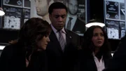 L-R: Elizabeth Keen (Megan Boone), Harold Cooper (Harry Lennix) und Meera Malik (Parminder Nagra)