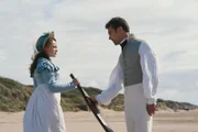 Charlotte Heywood (Rose Williams) und Sidney Parker (Theo James)