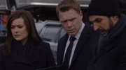 L-R: Elizabeth Keen (Megan Boone), Donald Ressler (Diego Klattenhoff) und Aram Mojtabai (Amir Arison)