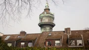 Wasserturm im Wohngebiet - der Turm in Hamburg-Lokstedt.