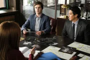 Dr. Shaun Murphy (Freddie Highmore, l.) und Dr. Alex Park (Will Yun Lee)