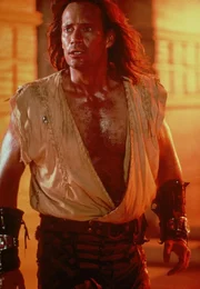 Hercules (Kevin Sorbo) begibt sich auf die Suche nach den verschwundenen griechischen Göttern in eine Parallelwelt, wo er auf Iolaus ängstliches Alter Ego stößt und wo Nebula als Herrscherin dieser Welt ein blutiges Regiment führt.  +++