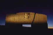 Das Tor der Sonne im Kalasasaya-Tempel.