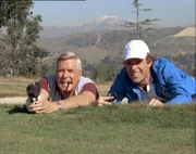 Hannibal (George Peppard, li) und Murdock (Dwight Schultz) haben den windigen McKeever im Visier.