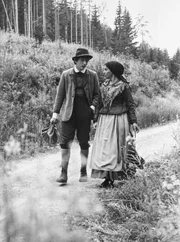 Chlodwig Haslebner (Peter), Ute Radkohl (Waldbäuerin).