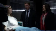 Donald Ressler (Diego Klattenhoff, m.) und Elizabeth Keen (Megan Boone, r.)