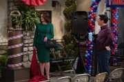 Karen Walker (Megan Mullally, l.); Jack McFarland (Sean Hayes, r.)