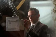Harold Finch (Michael Emerson)