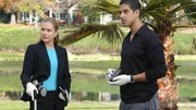 Während einer routinemäßigen Verkehrskontrolle wurde ein Streifenpolizist erschossen. Calleigh (Emily Procter) und Eric Delko (Adam Rodriguez) suchen nach Spuren, die zum Täter führen.