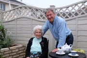 V.l.: Mary Ann Stevenson und Alan Titchmarsh.