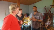 Begehung Dachboden_v.li. Irma Michaelis, Vanessa Fleckenstein und Sükrü Pehlivan (Mod.)Begehung Dachboden_v.li. Irma Michaelis, Vanessa Fleckenstein und SĂĽkrĂĽ Pehlivan (Mod.)