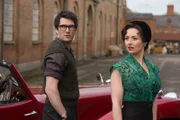 Der Schriftsteller Jacob Doyle (Sam O’Mahony) und die Radioproduzentin Eve Telford (Reanne Farley) wurden ebenfalls zu Mirths Willkommensfest eingeladen.