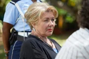 Als Kunsthändlerin der getöteten Künstlerin Donna Harman, hat Patti Grenson (Barbara Flynn) ein Mordmotiv.