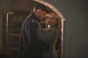 Grace Fitzgerald (Rosemary Boyle) trifft auf ihren ehemaligen Liebhaber Owen Brunt (John Hogg). Er will ihre gemeinsame Liebe noch nicht aufgeben.