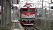 Am Bahnhof Arad im Westen Siebenbürgens fährt ein Zug ein.