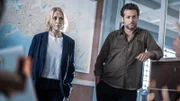 Miranda (Elen Rhys) und Max (Julian Looman) sind auf der Suche nach Mallorcas meistgesuchtem Mann.