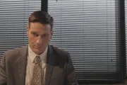 Zusammen mit einem Team von Ingenieuren geht Lt. Joe Kenda (Carl Marino) dem Mord an einem Kriegshelden auf die Spur und stößt auf eine ganze Gruppe aus Verdächtigen ...