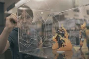 David J. Peterson verdient sein Geld, indem er fiktionale Sprachen für Fantasyfilme und -serien wie "Thor", "Doctor Strange" oder "Game of Thrones" entwickelt.