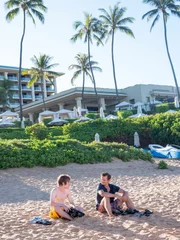 As the White Lotus welcomes their newest guests, tensions quickly arise between the hotel staff and the volatile vacationers.