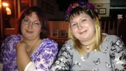 Debbie Smith (l. und )Katherine Smith (r.)