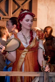 Will Crixus' Tod: Lucretia (Lucy Lawless) ...