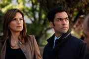 -- "Lost Traveler" Episode 1309 -- Pictured: (l-r) Mariska Hargitay as Det -- "Lost Traveler" Episode 1309 -- Pictured: (l-r) Mariska Hargitay as Det