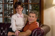 Lydia Dunfree (Megan Mullally, l.); Bill Landry (Rick Hall, r.)