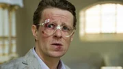 Starautor Nikolai Wagner (Alexander Scheer) stolpert reichlich lädiert in die Apokalypse.