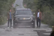 Jesse (JUSTIN KELLY) and Donovan (KEVIN HANCHARD) arrive in the aftermath of the explosion and fear the worst.