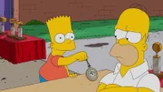Als Marge befürchtet, dass ihr Sohn Bart (l.) ein Versager wird, beschließt Homer (r.) einen Trophäenladen in Springfield aufzumachen, um Geld zu verdienen ...