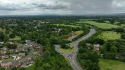 Über dem Blick auf eine Stadt in England
