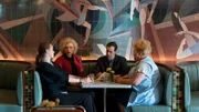Nachdem Gerd Kolberg sich aus dem Staub gemacht hat, steht der Palast nun ohne Intendanten frei zum Abschuss da. Uschi hat zudem beunruhigenden Flurfunk aus dem Ministerium. Von links: Regina Feldmann (Jeanette Hain), Nadja Brucker (Luisa-Céline Gaffron), Sönke Rappoldt (Marc Hosemann) und Uschi Schmidt (Petra Kleinert)