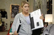 Als Anna (Jeanette Biedermann) ihren Laptop zurücktauschen will, wird sie beinahe dabei erwischt ...