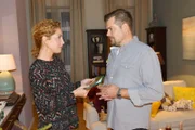 Leon (Daniel Fehlow) scheint Nina (Maria Wedig) nicht unsympathisch zu sein.