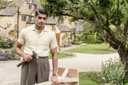Shambu Maier (Reece Bahia) wird beschuldigt, seine Adoptivmutter ermordet zu haben.