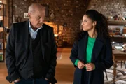 Tessa (Patricia Meeden) stellt fest, dass Wilsberg (Leonard Lansink) Anna Springer sehr vermisst. Das will Wilsberg natürlich nicht zugeben.